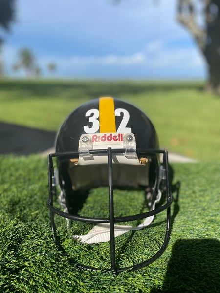 \ud83d\udd25 or nah? \ud83d\udcf7 @steelernationhighlights #bbsg #stillergang #herewego  #pittsburgh #steelers #nfl \u2026 | Football helmets, Pittsburgh steelers  football, Steelers football