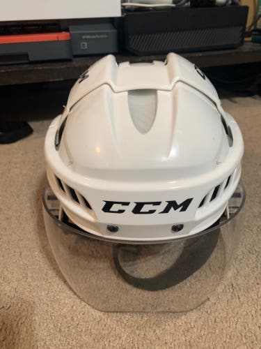 Used Medium CCM Fitlite Helmet With Visor