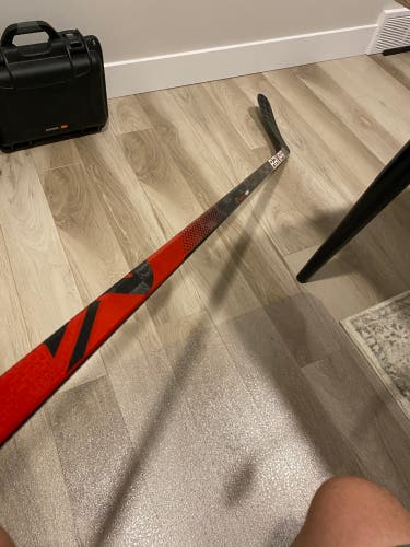 Senior Left Hand P92M Nexus Geo Hockey Stick