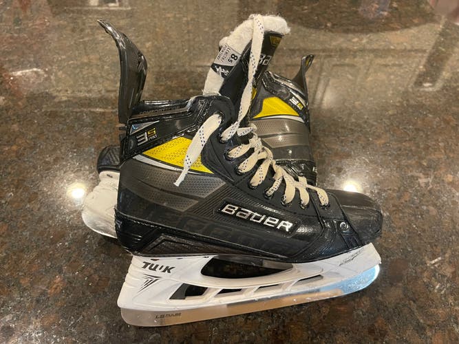 Senior Used Bauer Supreme 3S Pro Hockey Skates Size 8.5