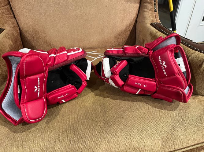 Used CCM Gloves 13"