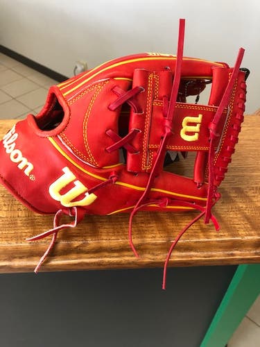 New Wilson Right Hand Throw Infield A2K Baseball Glove 11.5"