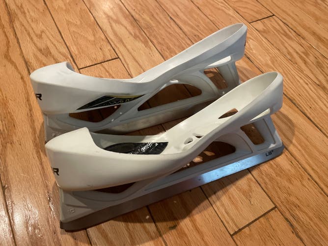 Used Bauer Vertexx 2.0 3mm Size 10 Hockey Goalie Skate Cowlings Like New