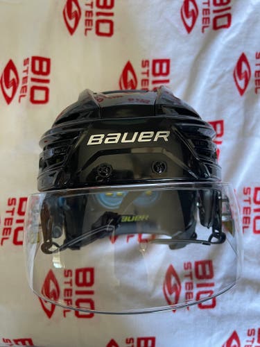 New Bauer Re-Akt 150 Helmet w/ Pro Straight Visor