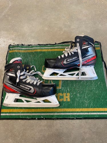 Senior Bauer Regular Width  Size 9.5 Vapor X2.9 Hockey Goalie Skates