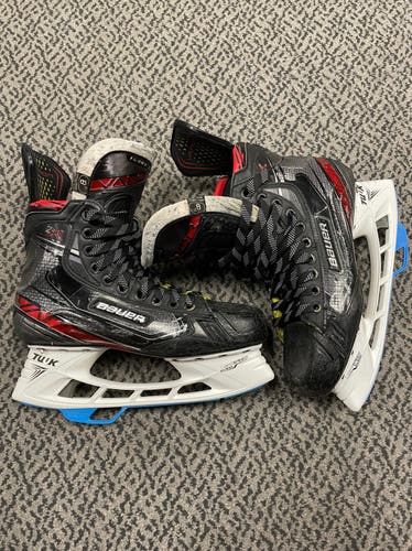 Used Bauer Regular Width  Size 8 Vapor 2X Hockey Skates