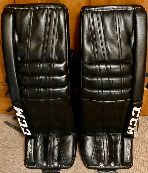 34" CCM Extreme Flex II Goalie Leg Pads
