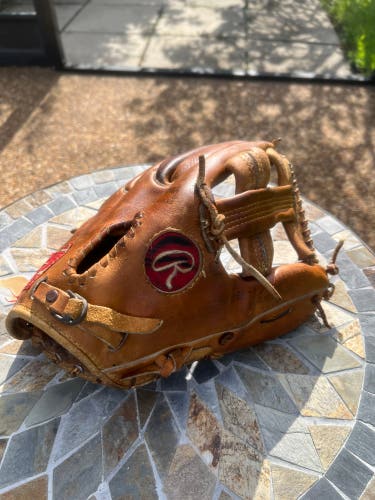 Rawlings wingtip glove