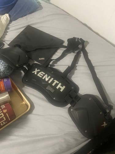 Adult New Xenith kidney guard