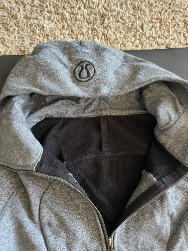 Women’s Large Gray Lululemon Hoodie Sweatshirt