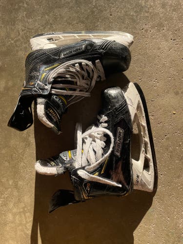 Used Bauer Regular Width  Size 9 Supreme 2S Pro Hockey Skates