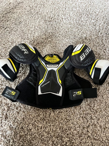 Used Youth Large Bauer Supreme 2S Pro Shoulder Pads
