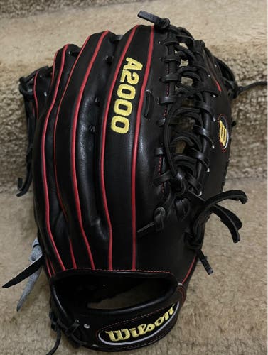 Wilson A2000 glove