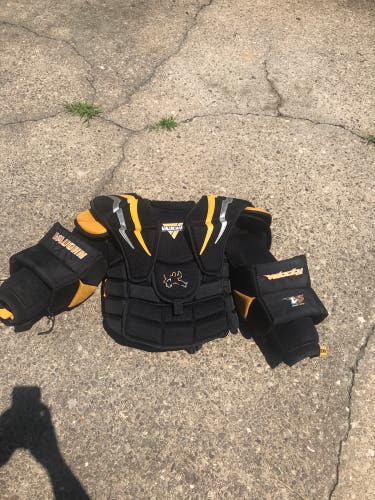 Used Small Vaughn Velocity V7 Goalie Chest Protector