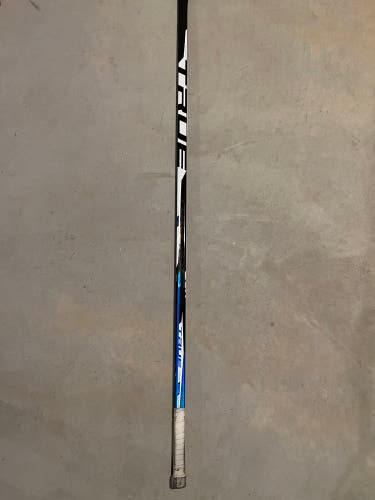 Senior Right Handed MC XC7 ACF Hockey Stick