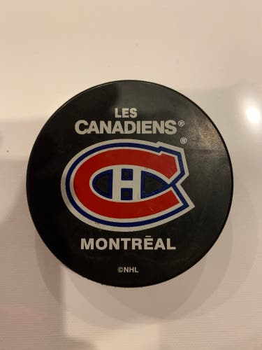 Les Canadiens Montreal logo puck