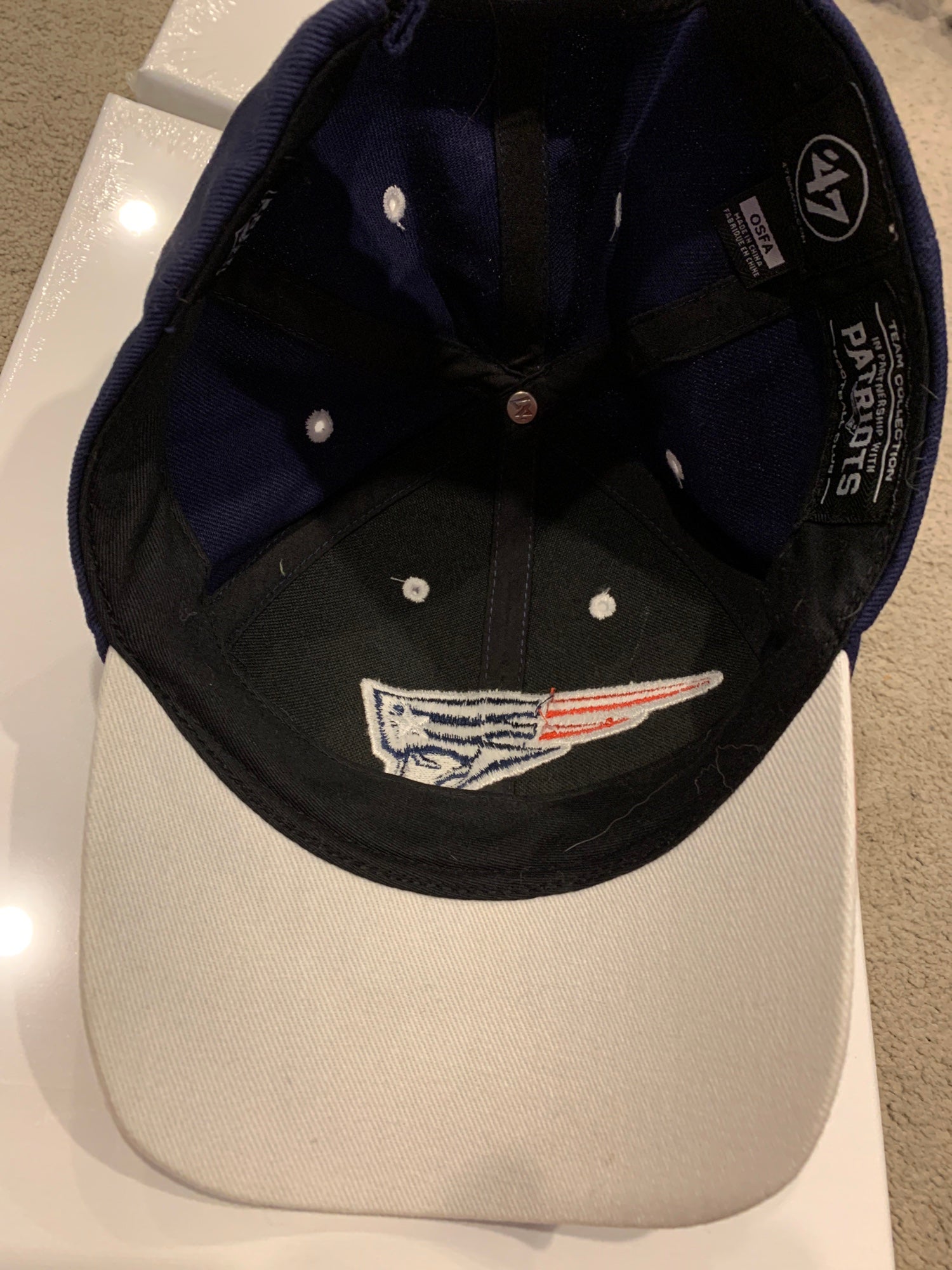 New EnglandPatriots-City Cap for Sale by papsoka