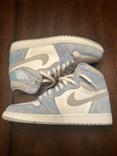 New Size 10 (Women's 11) Nike Shoes