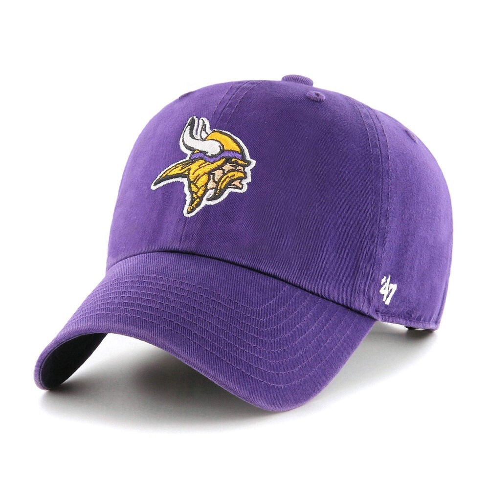 Minnesota Vikings New Era 2022 Sideline Sport Cuffed Pom Knit Hat -  Cream/Purple