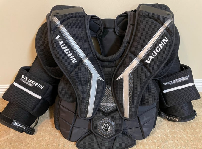Vaughn Velocity V9SE Pro Goalie Chest Protector