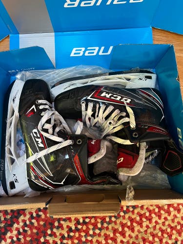 Used CCM Regular Width Size 8 JetSpeed FT2 Hockey Skates