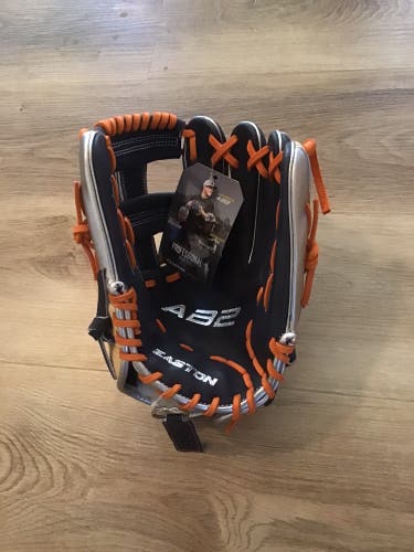 Brand New Easton PR D32AB Alex Bergman model Professional Glove