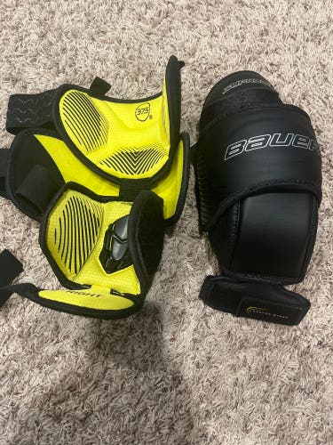 Bauer supreme goalie s18 goalie knee pads