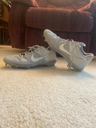 Gray Men's Metal Low Top Alpha Huarache Elite