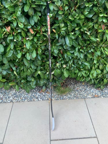 Senior Left Hand P28  Vapor Hyperlite Hockey Stick