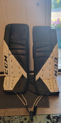 Used 26" CCM EFLEX 5.5 Goalie Leg Pads