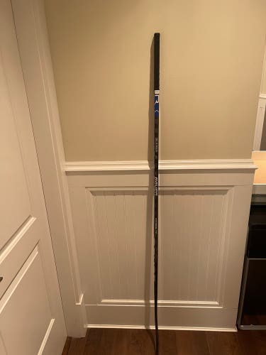 Senior Left Hand P90TM Pro Stock Vapor Hyperlite Hockey Stick