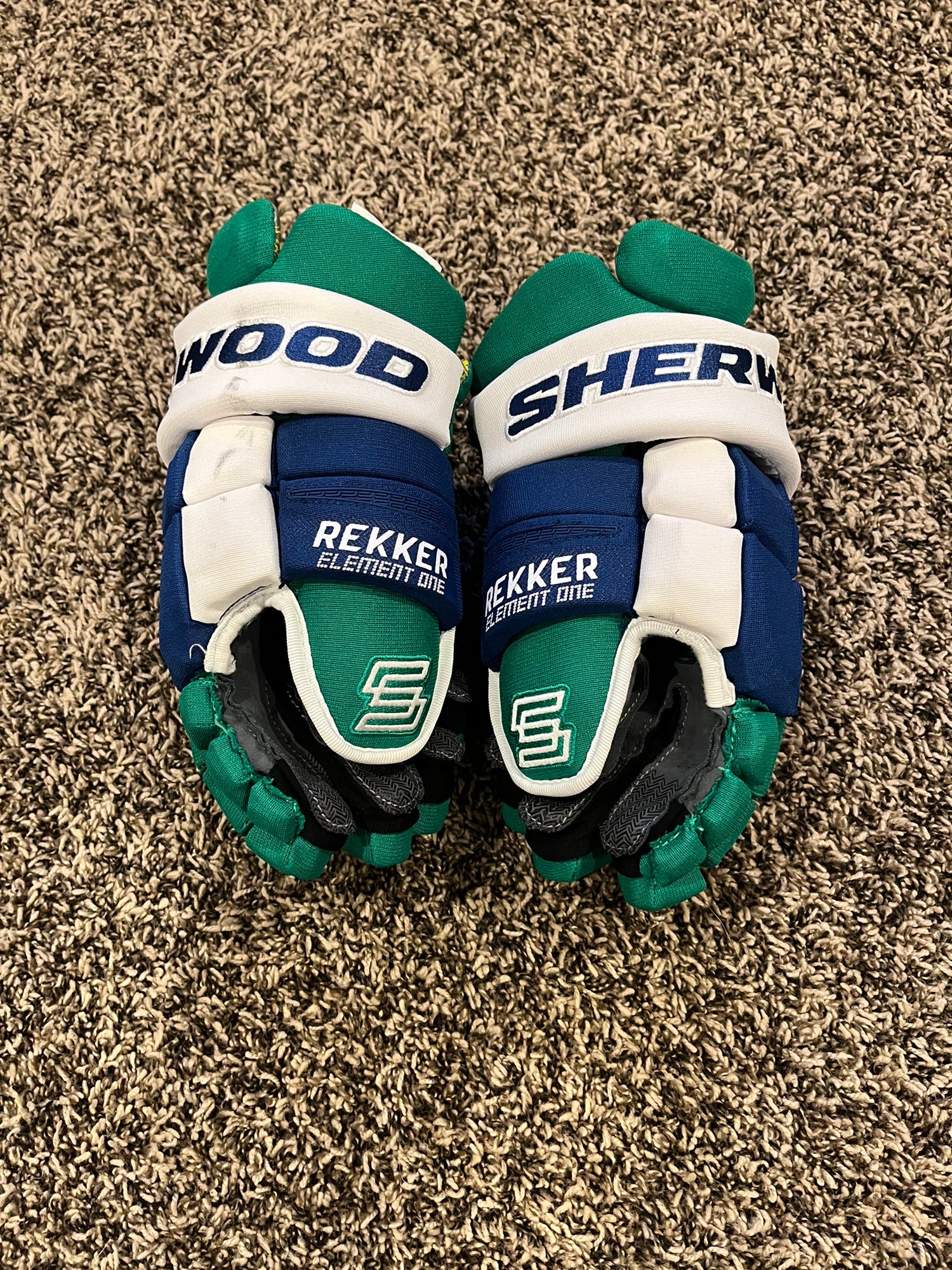 Sher-Wood Rekker Element One Dominik Kahun Edmonton Oilers Pro Stock Gloves  (Multiple Sizes)