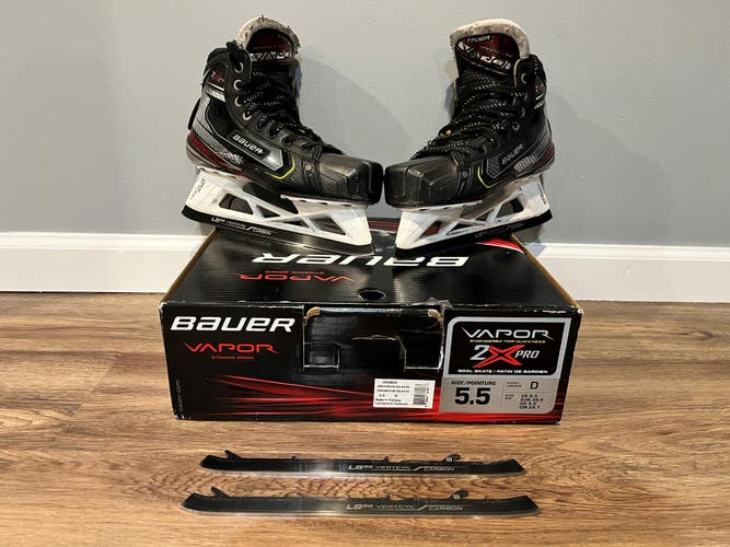 Intermediate Bauer Vapor 2X Pro Goalie Skates Size 5.5 D with Extra Set LS5-G Black Steel