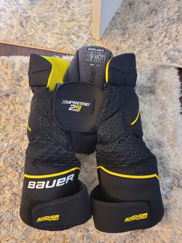 Senior Medium Bauer Supreme 2s Pro Hockey Pants