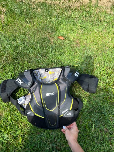 New Large STX Stallion 200 Shoulder Pads