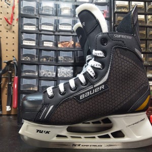 Junior New Bauer Supreme One.4 Hockey Skates Regular Width Size 5