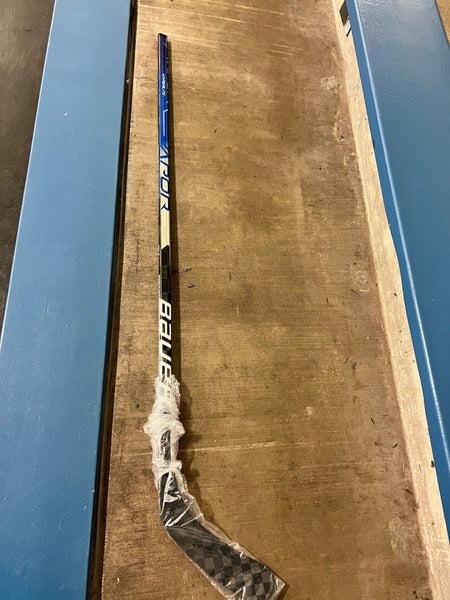 New Intermediate Left Hand Bauer Vapor Hyperlite Hockey Stick P92 Pro Stock