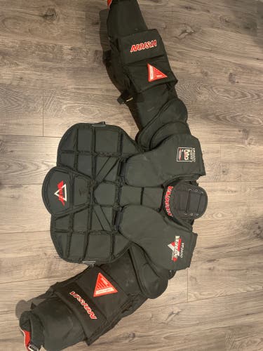 Used Large Vaughn  Vision VP3500 Goalie Chest Protector