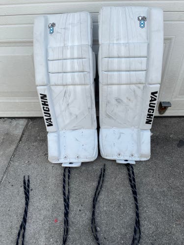 24" Vaughn  Velocity VE8 Junior Goalie Leg Pads