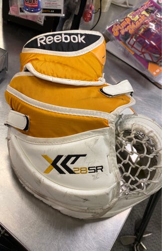 Reebok XLT28 catcher catch glove Used Yellow Senior Full Right