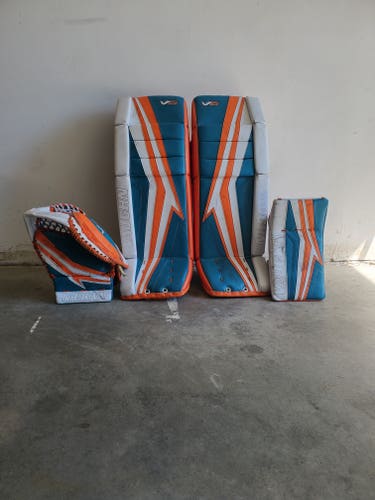 Used 32" Vaughn Regular V9 Goalie Full Set Pro Stock