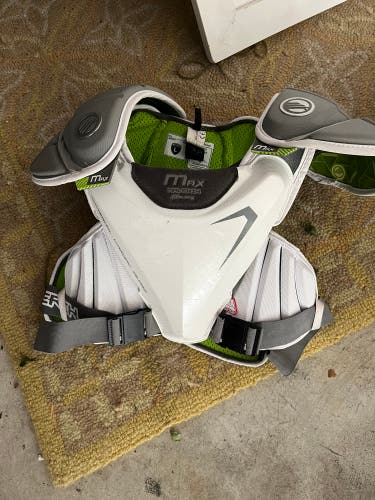 Used Large Maverik M5 Shoulder Pads