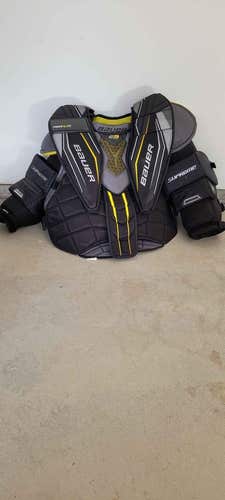 Used Medium Bauer Supreme 2S Pro Goalie Chest Protector