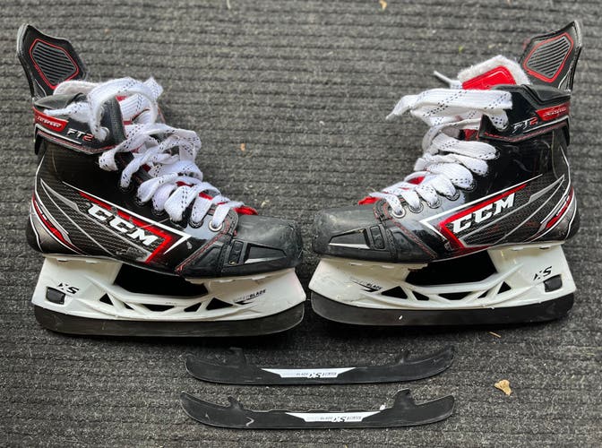Junior Used CCM JetSpeed FT2 Hockey Skates Regular Width Size 4.5 *Byonic Blades