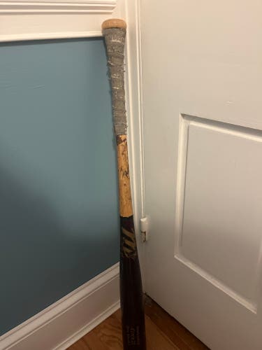 Marucci Cutch 22 Bat (-3) 30 oz 33" BBCOR Certified Wood