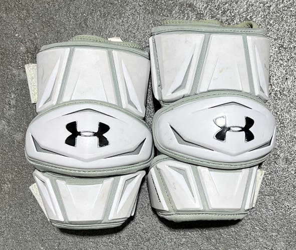 Used Large Under Armour Command Pro Arm Pads