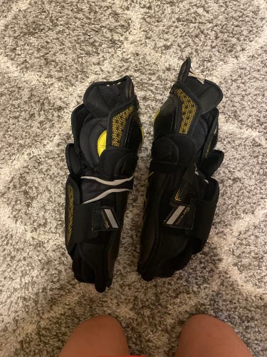 Used Bauer Shin Pads