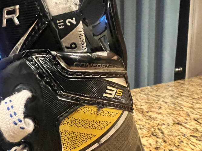 Bauer Supreme 3S Pro Hockey Skates. Size 6 Fit 2