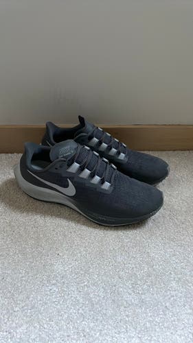 Gray Men's Size 11.5 (Women's 12.5) Nike Shoes