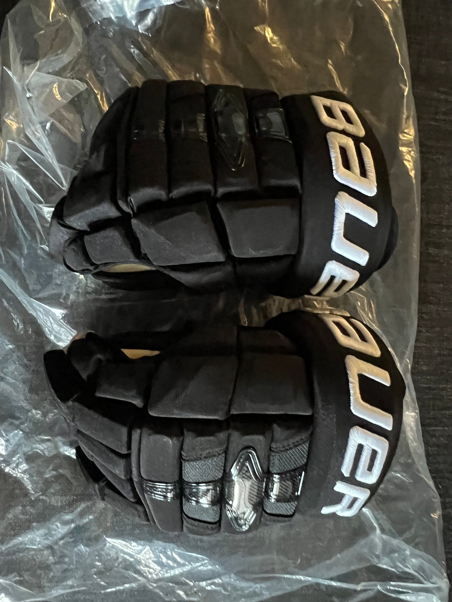 CCM Vector 14 hockey gloves 88 Patrick Kane 36 cm Brand New for